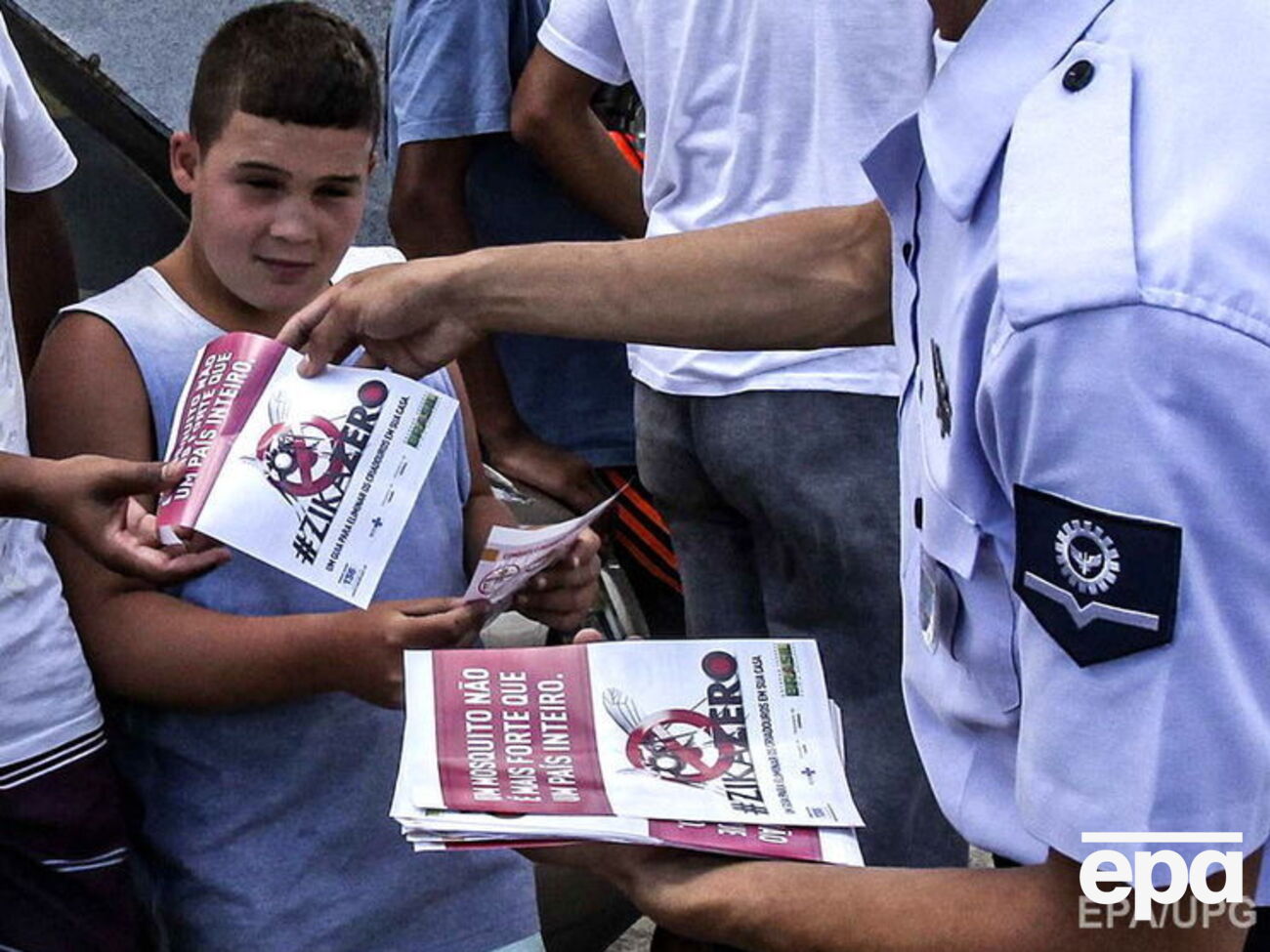 Ученые не исключают, что вирус может быть опасным для взрослых