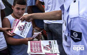 Ученые не исключают, что вирус может быть опасным для взрослых