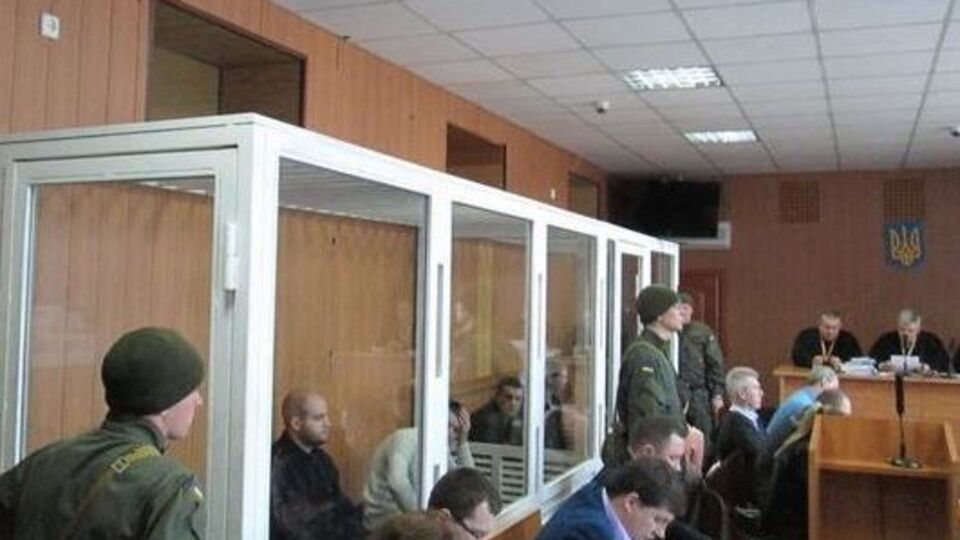 Один из обвиняемых был госпитализирован с подозрением на сотрясение мозга