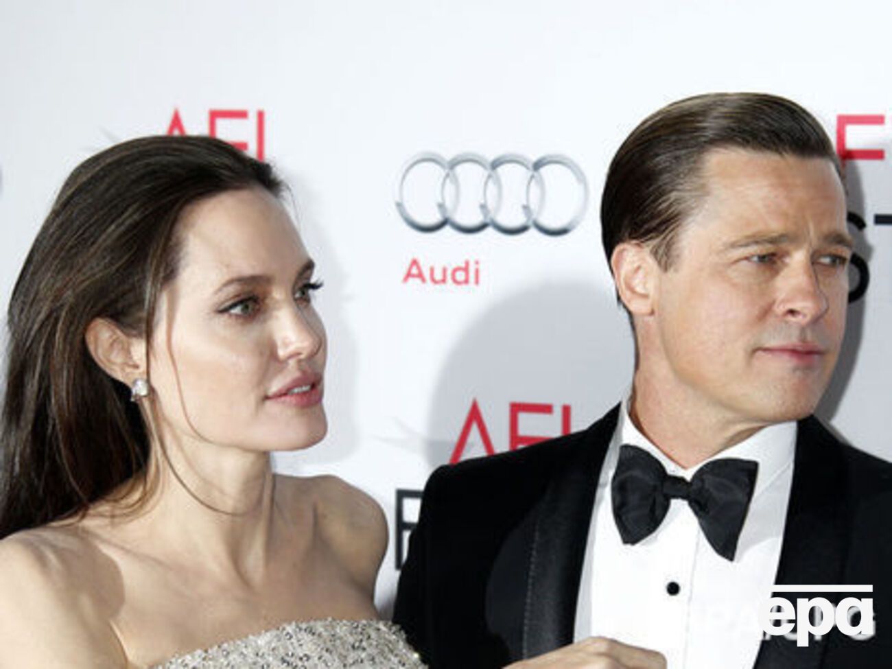 Джоли не нравилась навязчивость няни