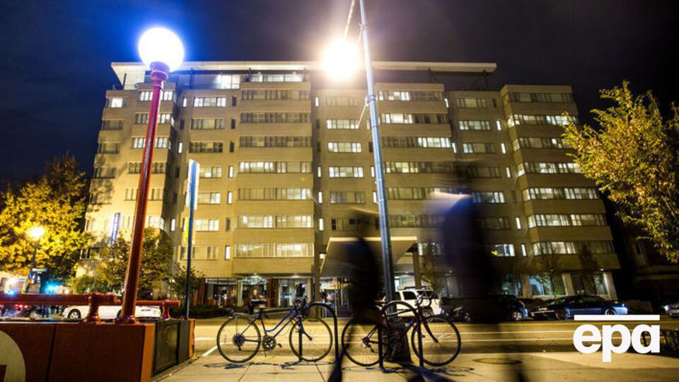 Лесин мог ввязаться в драку перед тем, как поднялся в номер отеля Dupont Circle (на фото), где позже был найден мертвым