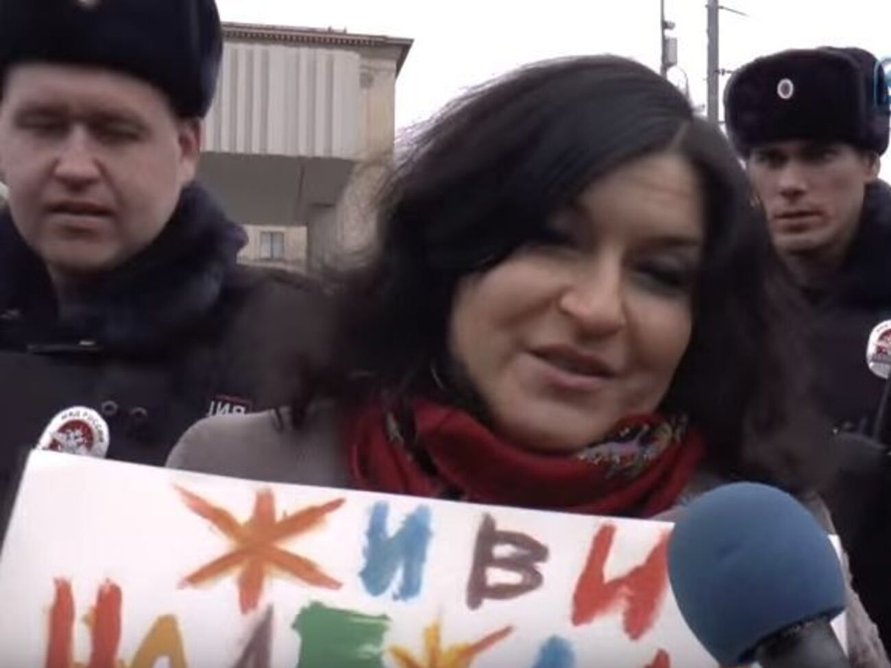 Москвичи&nbsp;вышли 8 марта на Триумфальную площадь, чтобы выразить гражданский протест против незаконного удержания в российской тюрьме гражданки Украины Надежды Савченко