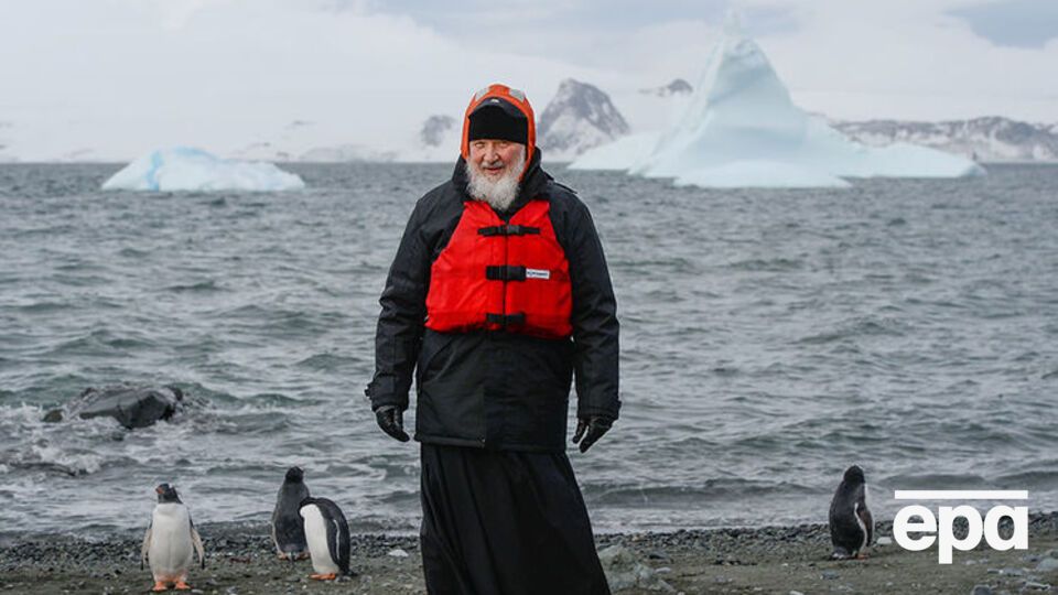 Александр Невзоров: Чудо о пингвинах было явлено русскому миру "в утешение", а также для предотвращения возможного раскола церкви после посиделок на Кубе