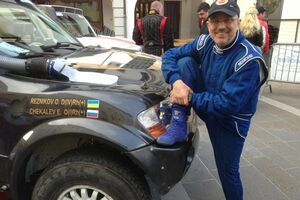 Резников не смог избежать аварии, хотя является мастером спорта по автогонкам