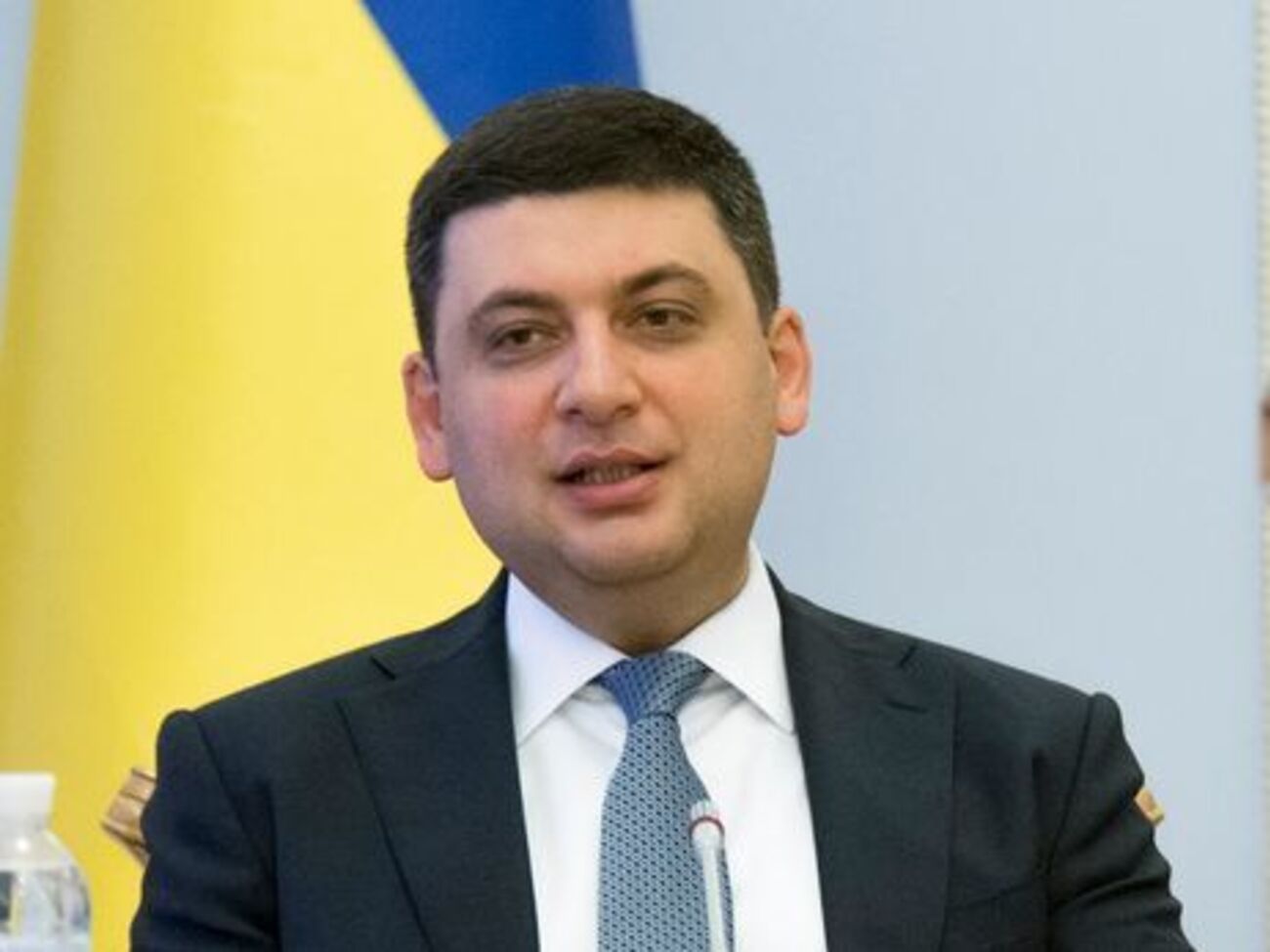 Гройсман считает позитивом, что стороны "начали обсуждать реальное положение дел в стране"