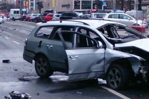 Полиция предполагает, что в автомобиле была бомба