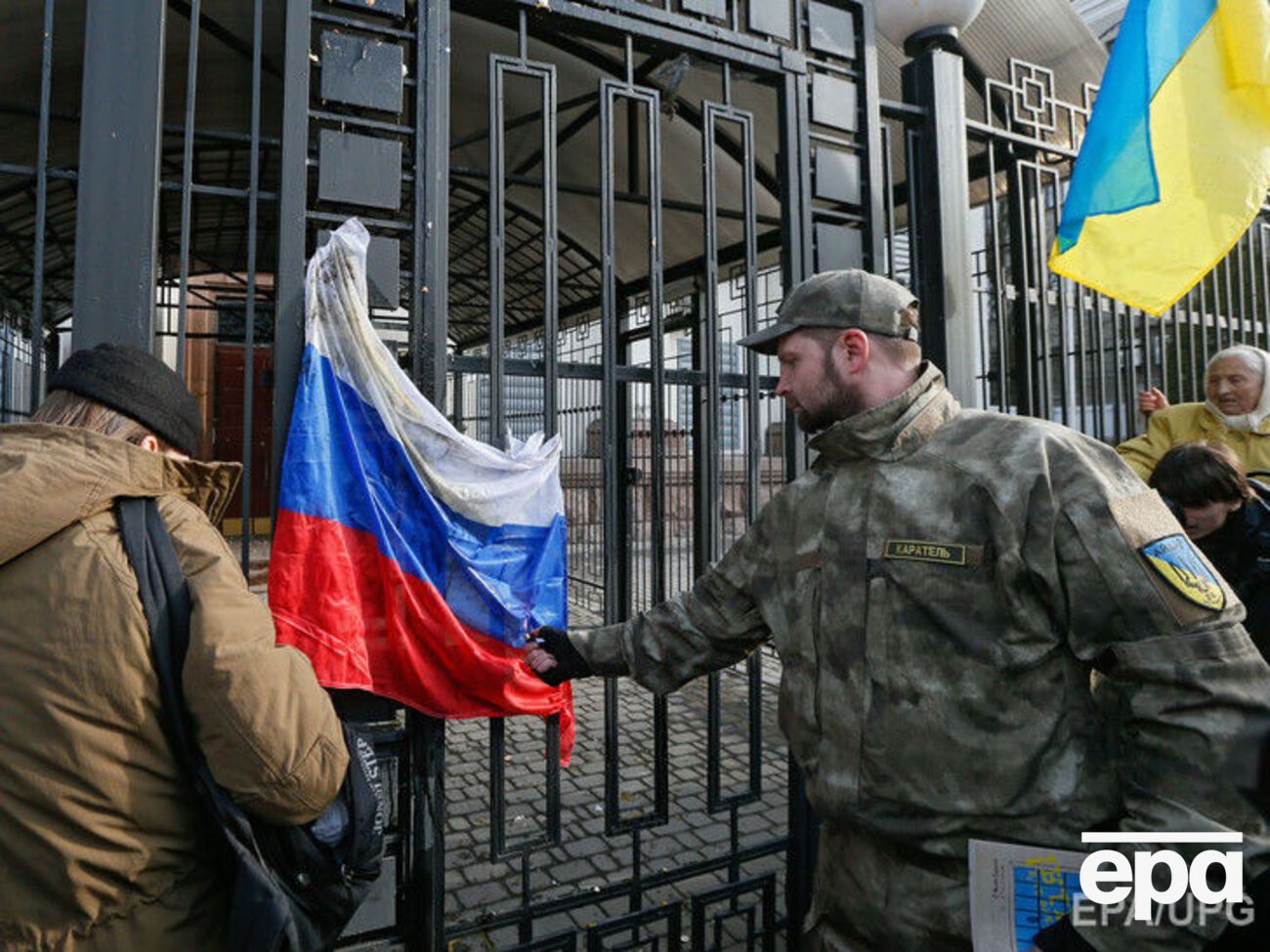 Депутаты предлагают прервать отношения с РФ