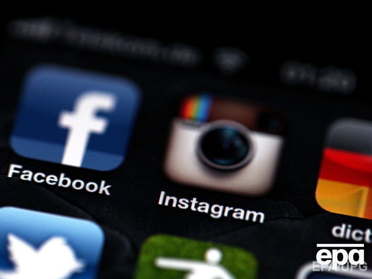 Лента Instagram станет формироваться по принципу Facebook