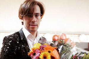 Галкин позировал для селфи поклонницы из российской провинции