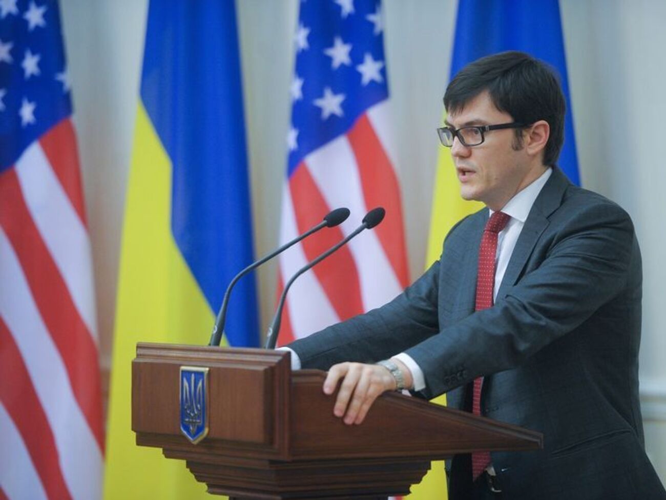 Заявление Пивоварского об отставке, поданное в декабре, остается актуальным