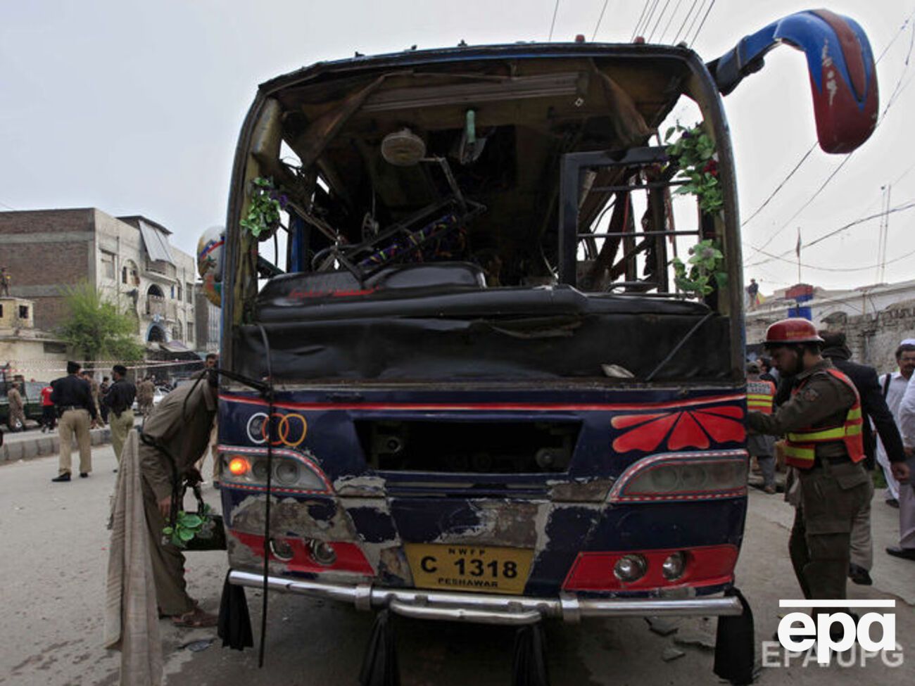 Взрывчатка была заложена в самом автобусе