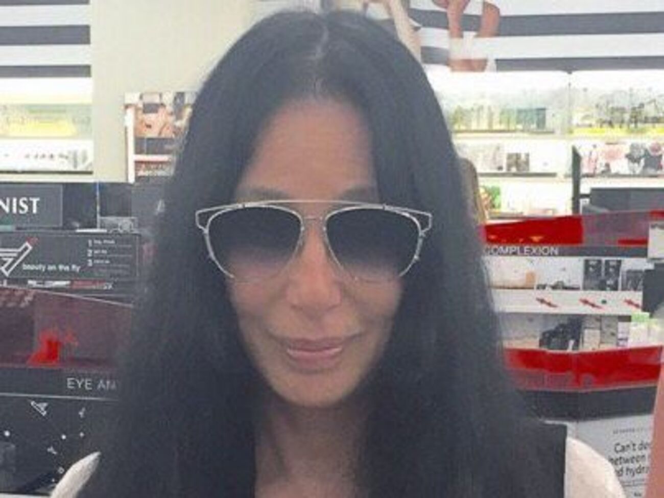 Шер:&nbsp;Вот так в моей семье выглядят 70 и 90 лет. Мама без макияжа