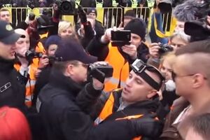 Филлипса задержали в Латвии за нарушение общественного порядка