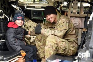 Гражданским запретили носить военную форму