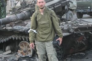 Бабченко: Как, возведя патриотизм и "дедывоевале" в ранг истерики, можно до такой степени плевать на память своих погибших солдат, делая из трагического дня полный, законченный идиотизм?