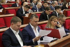 Киевские власти запретили продавать алкоголь в ларьках