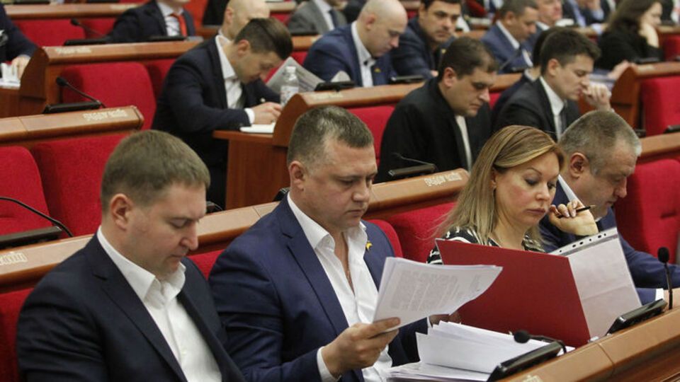 Киевские власти запретили продавать алкоголь в ларьках