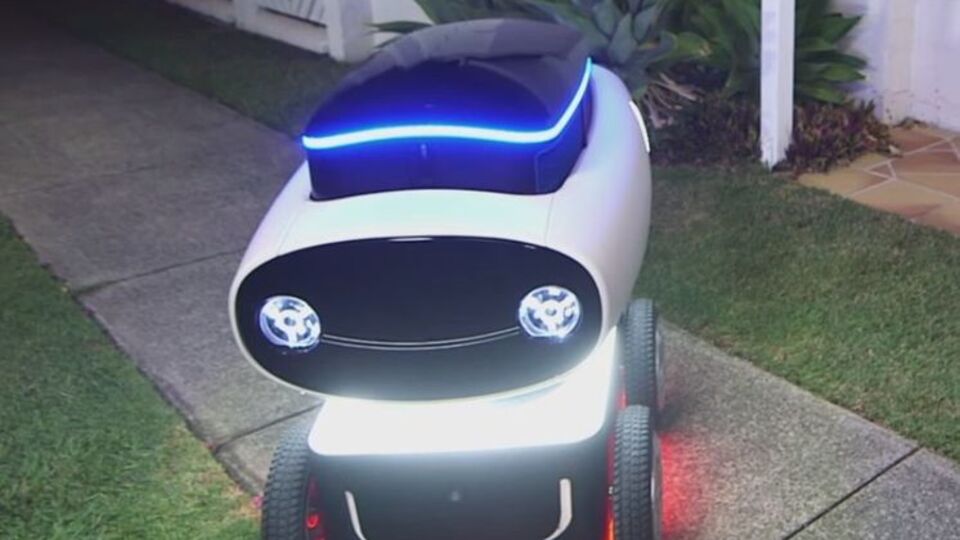 Робот выдает пиццу только после расчета