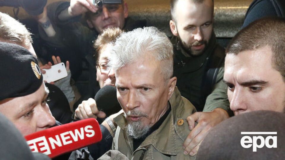 Лимонов попал в больницу