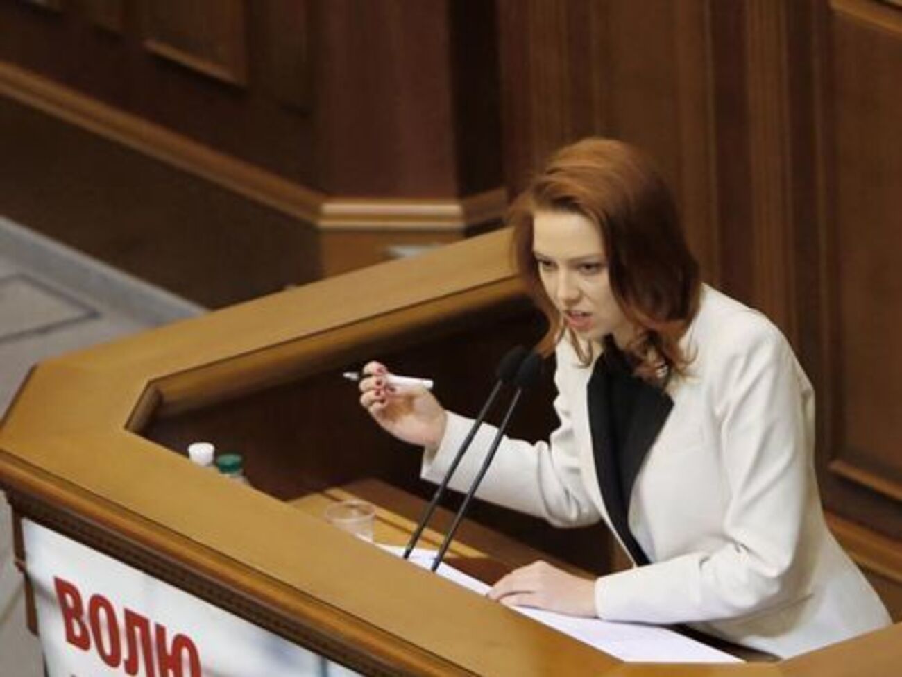 Шкрум: Для меня удивительно, почему мы не отзывали своих послов и почему мы не переложили это, например, на Швейцарию. Это нормальная практика, хотя и странно звучит