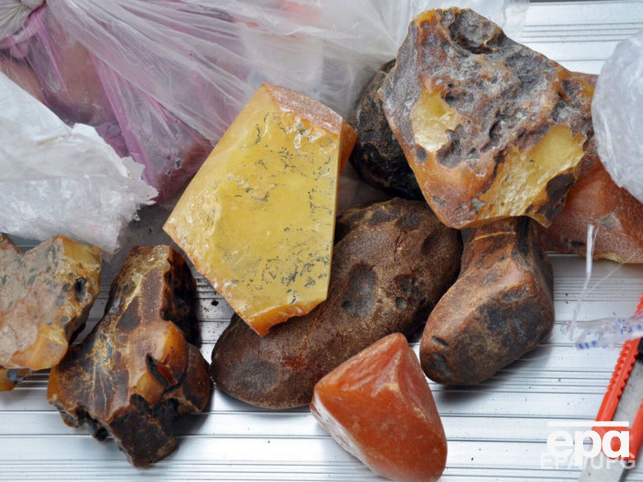 Польские таможенники задержали украинский янтарь&nbsp;на общую сумму $8 млн