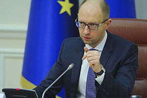 Яценюк: Идет война за то, чтобы приватизировать ту или иную компанию или поставить своего директора