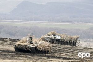 В войне на Донбассе участвуют как независимые наемники, так и кадровые военные, заявила Ариас
