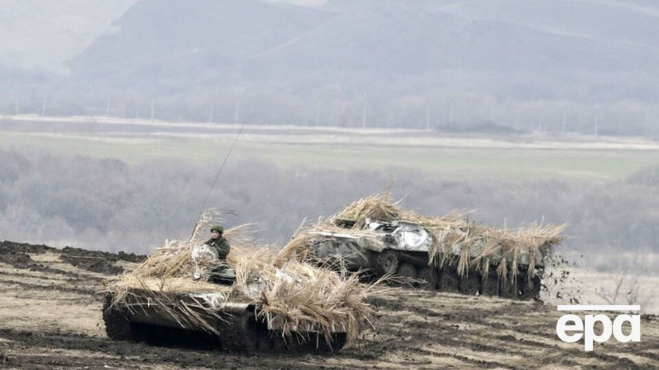 В войне на Донбассе участвуют как независимые наемники, так и кадровые военные, заявила Ариас