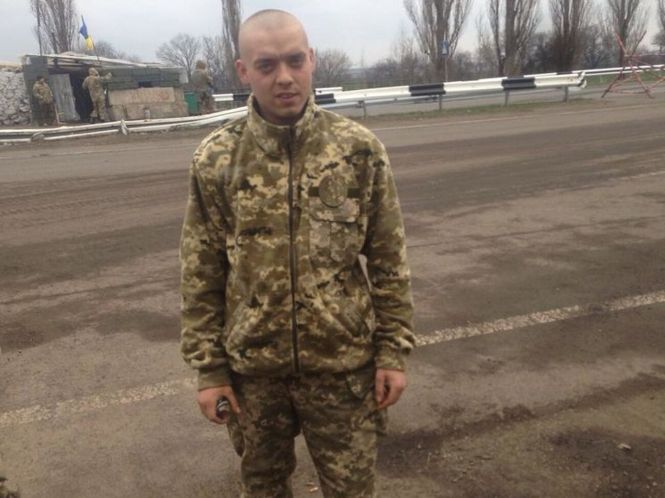 Роман сам пришел воевать, после того, как из-за зрения не прошел медкомиссию