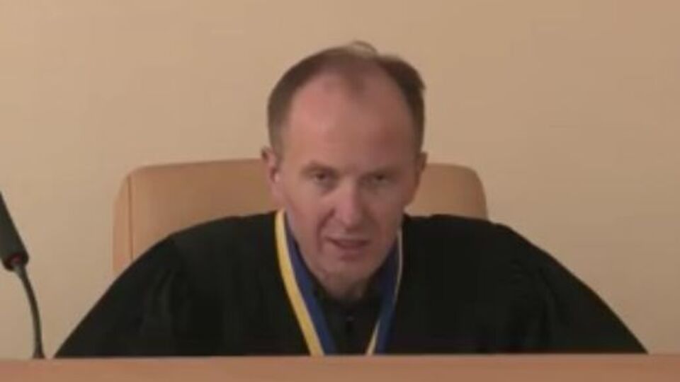 Гнап: Судья Карабань сделал еще один шаг к тому, чтобы с него и его коллег сдирать живьем кожу