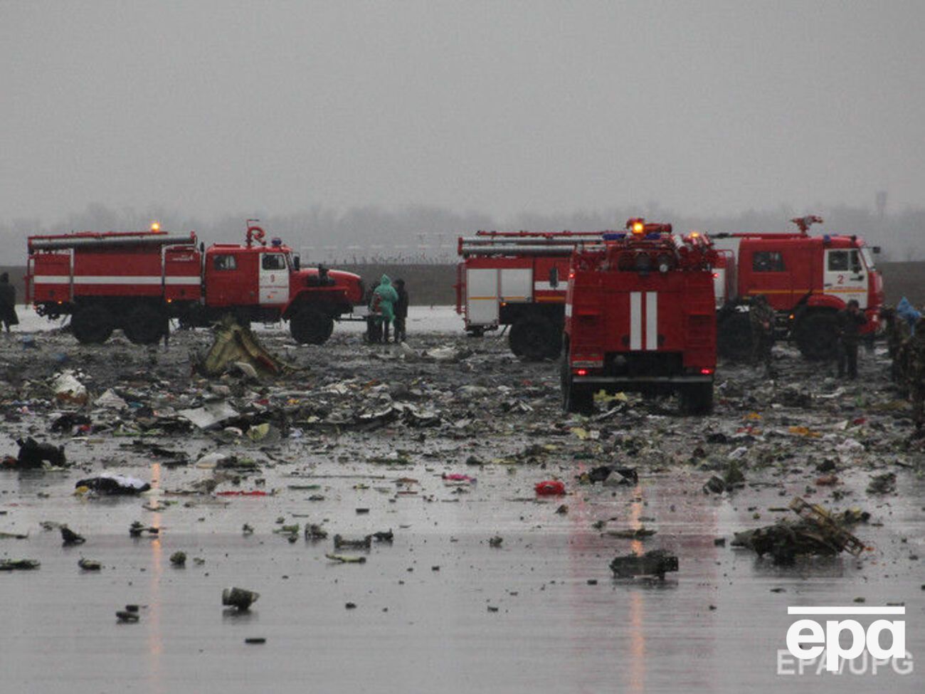 Осмотр места крушения продолжается
