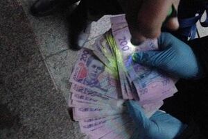 СБУ: Чиновники требовали деньги за выдачу документов, необходимых для осуществления внешнеэкономической деятельности