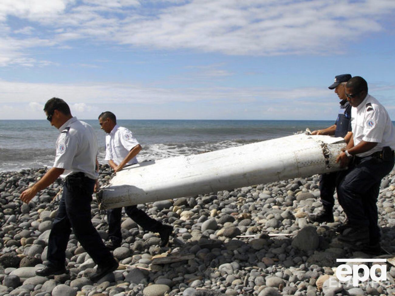 Деталь самолета, найденная на Реюньоне в 2015 году