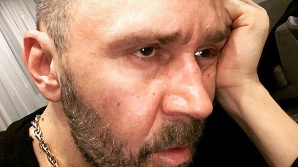 Шнуров: В понимании сильно накрашенных женщин хорошо только то, что представляет собой сильно ретушированную реальность, как она сама, потому что она хороша