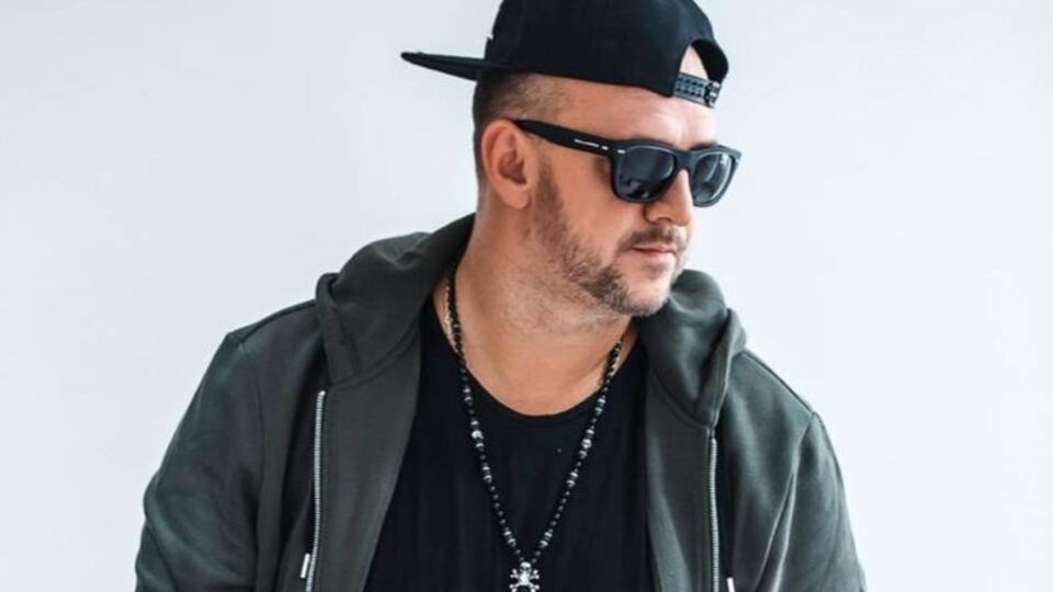 Потап заявил, что общается с бомжами и продавщицами мяса