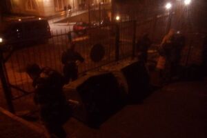 Активисты соорудили баррикады под Шевченковским судом