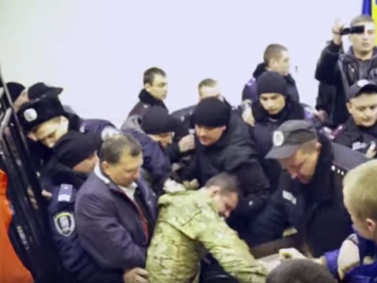 В суде по Краснову вспыхнула потасовка