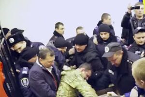 В суде по Краснову вспыхнула потасовка