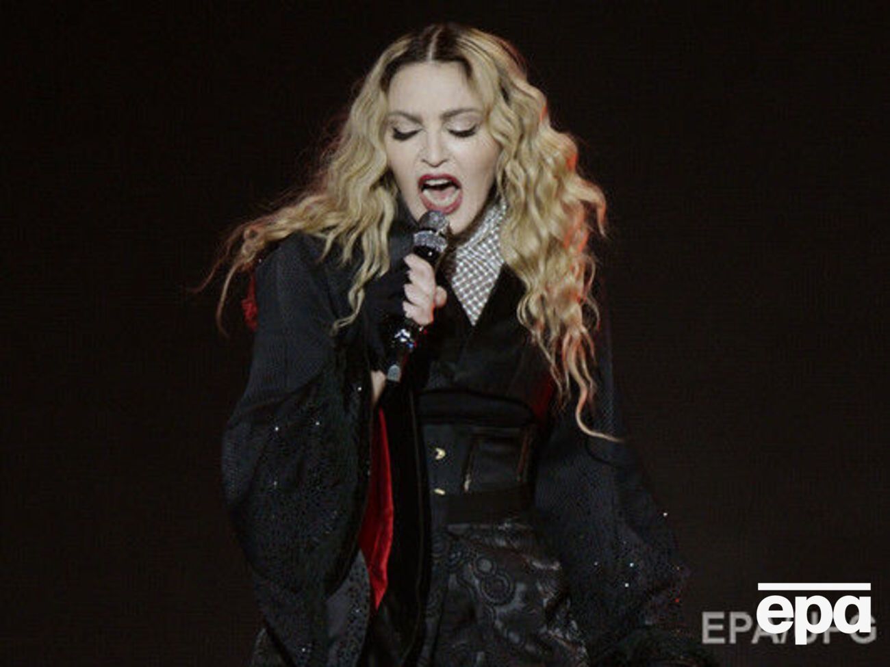 Мадонна объявила о завершении тура