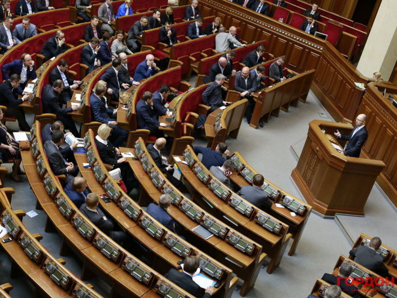 В Верховную Раду всего прошли бы шесть партий