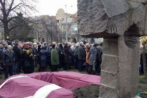 Тело Гонгадзе предано земле спустя 15,5 лет после его гибели