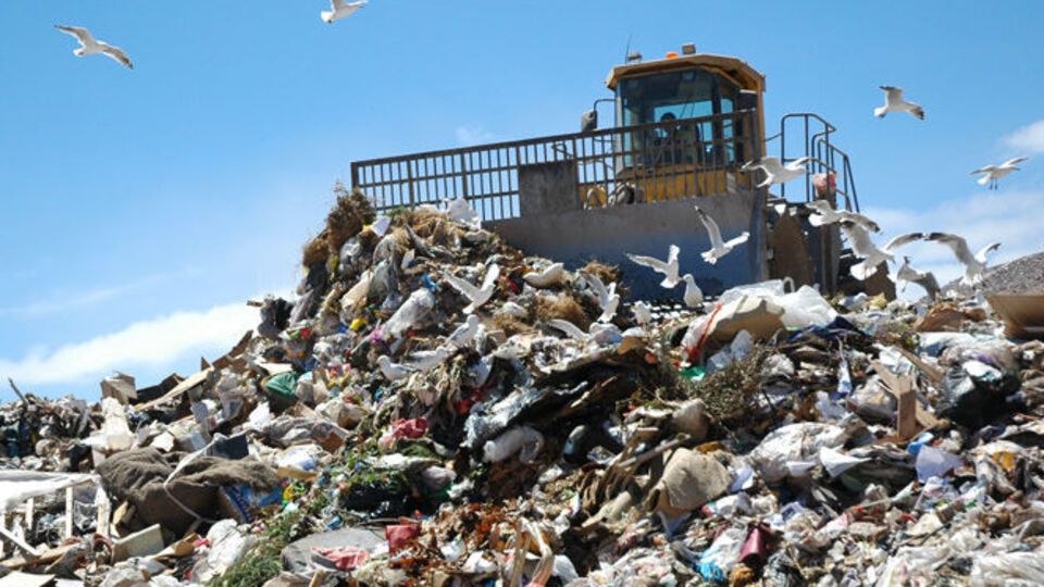 Cейчас электрические и электронные отходы в Украине в основном выбрасываются на полигоны бытовых отходов