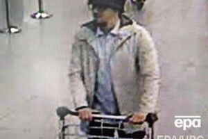 Власти считают, что один из террористов запаниковал и не стал взрывать бомбу