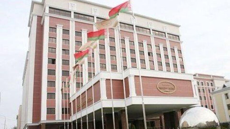 Трехсторонняя контактная группа проводит заседания в Минске с лета 2014 года