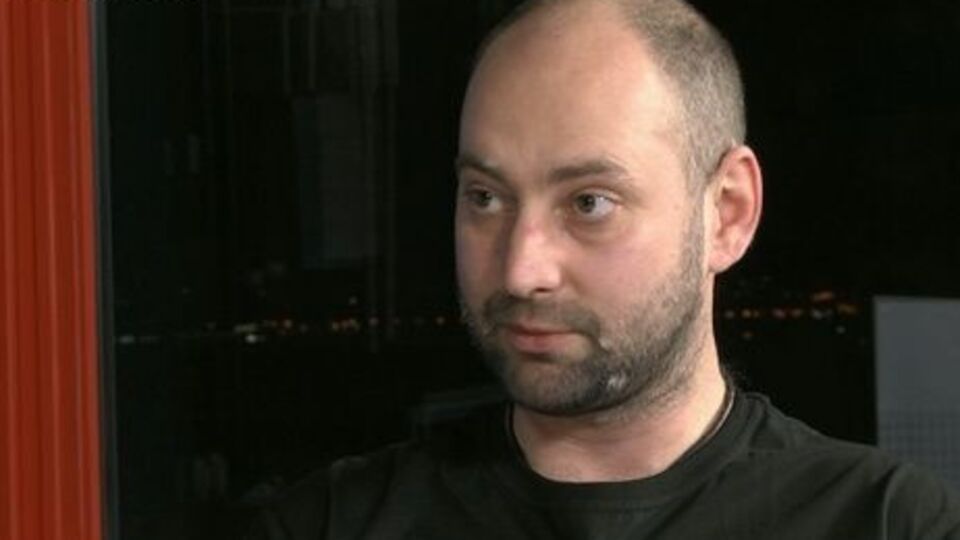 Тарасенко рассказал, что бизнес, который ранее помогал "Правому сектору", делал это через бывшего лидера Яроша