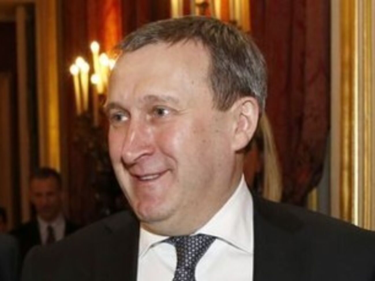 Порошенко поблагодарил своего пресс-секретаря Святослава Цеголко и нардепов, поддержавших Савченко в суде