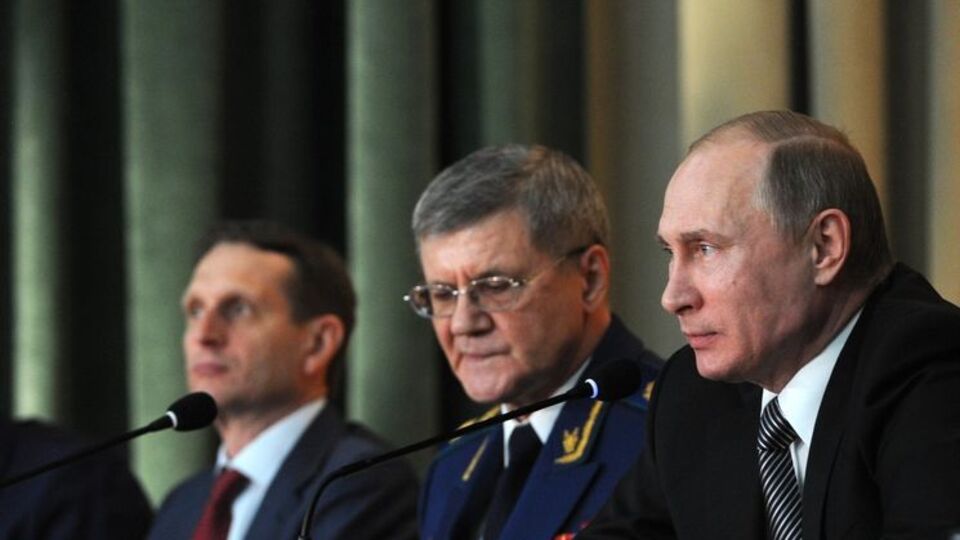 Путин обсудил с прокурорами вопросы стоматологии
