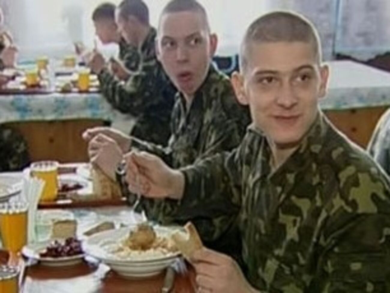 Порошенко радуется победе национальной сборной в плей-офф евроотбора