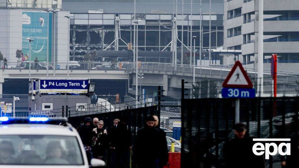 По информации издания, террористы не смогли привезти в аэропорт всю взрывчатку