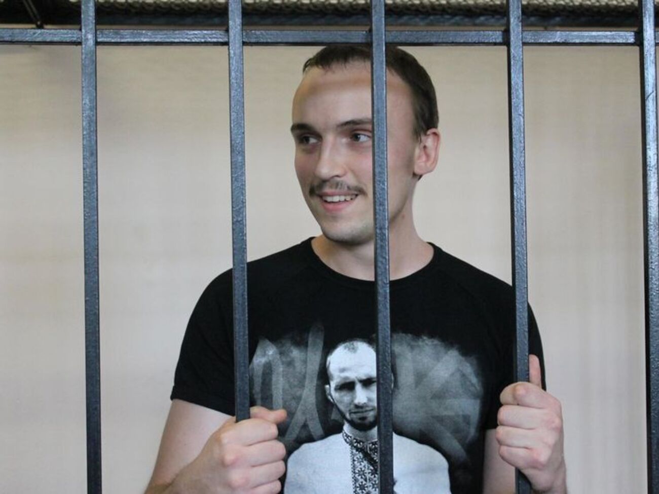 С начала февраля Полищук находился под частичным домашним арестом